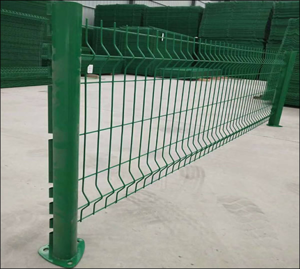 specifications of the green peach-type fence post