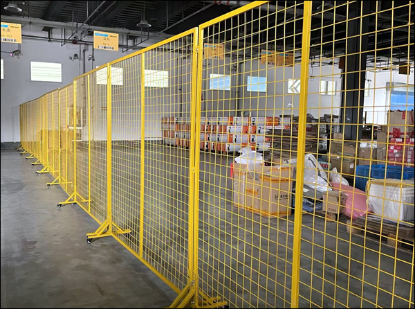 Modular Portable Safety Barriers Partitions